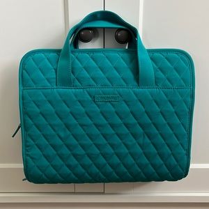 Vera Bradley teal cosmetic tracker kit